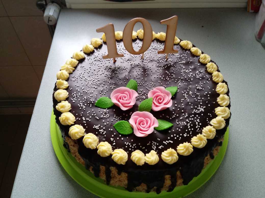 tort urodzinowy